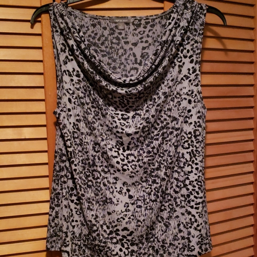 Sleeveless blouse